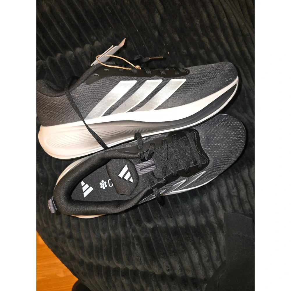 Adidas RESPONSE PACE RUNNING SHOES size 10 new